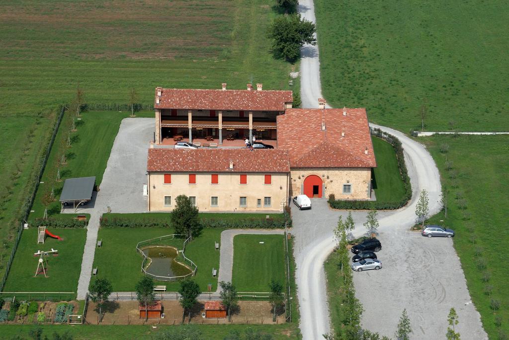 Agriturismo Ca Del Lupo Pallazzolo sullʼOglio Εξωτερικό φωτογραφία